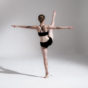 Female ballet 10 — figure reference